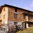 Spacious house close to the mountain