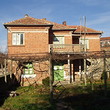 House with six rooms