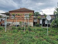 Country house for sale near Aytos