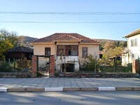 Country house for sale near Montana