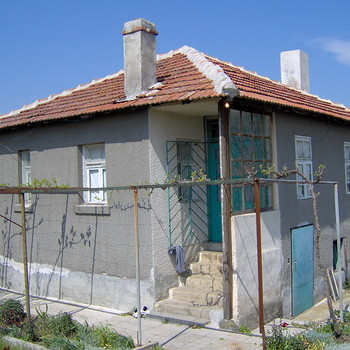 Cozy rural property close to the sea!