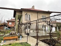 House for sale by the Danube River