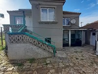 House for sale close to the sea