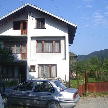 Houses in Apriltsi