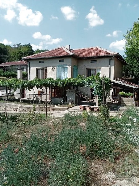 House for sale in close vicinity to Svishtov