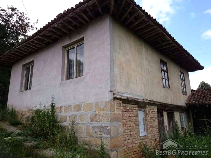 House for sale in the mountains near Elena