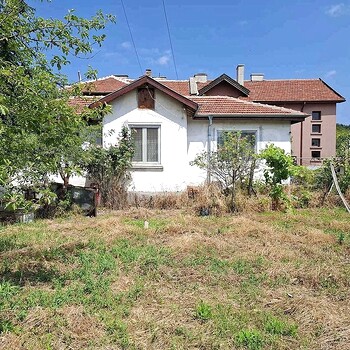 Houses in Topolovgrad