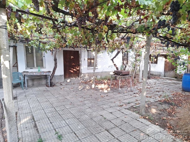 House for sale in the town of Saedinenie