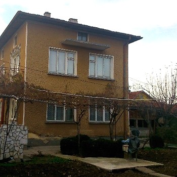 Houses in Elin Pelin