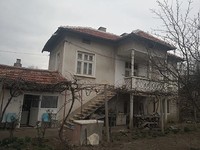 House for sale near the town of Mezdra