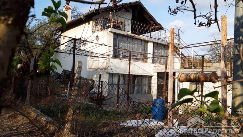 Large house for sale close to Varna