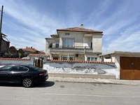Large house for sale in the town of Lyubimets
