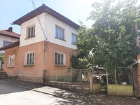 Large house for sale in the town of Teteven