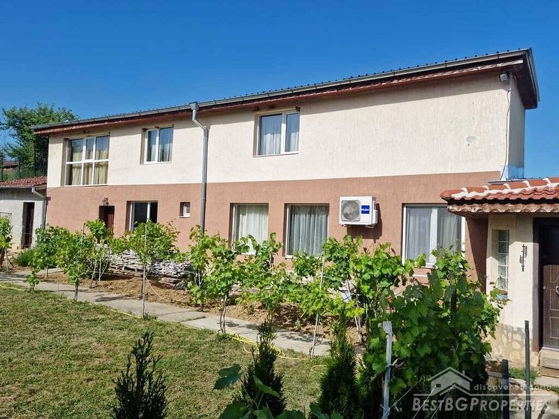 Large house for sale near the city of Vratsa