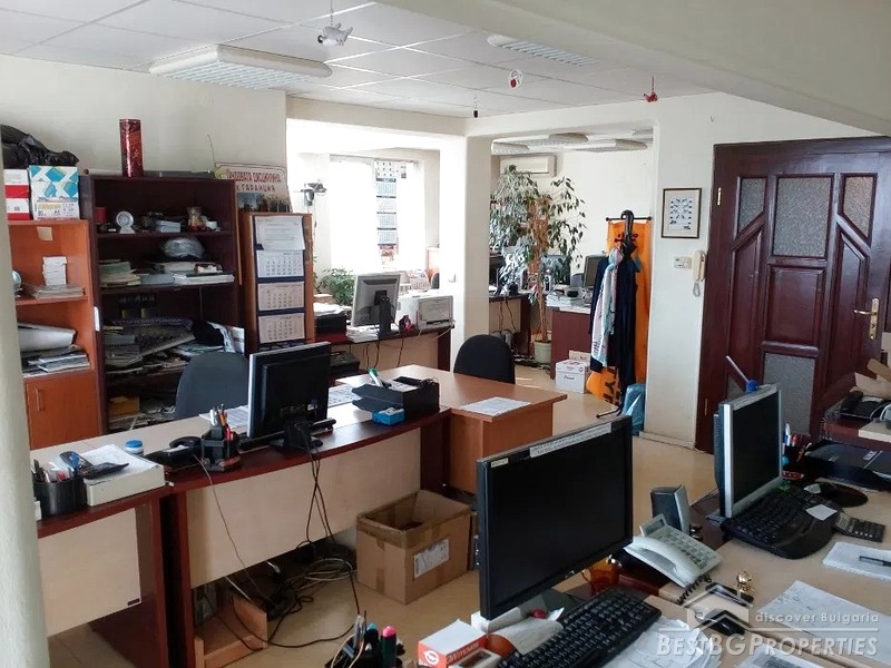 Large office on two levels for sale in Veliko Tarnovo
