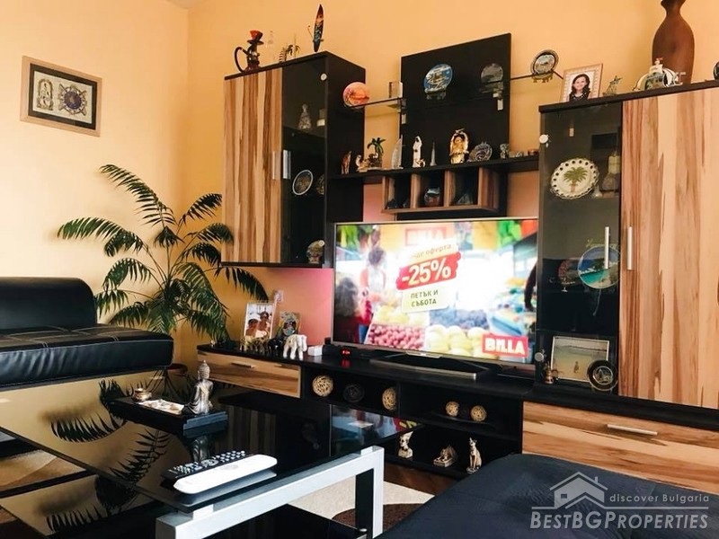 Large renovated apartment for sale in Veliko Tarnovo