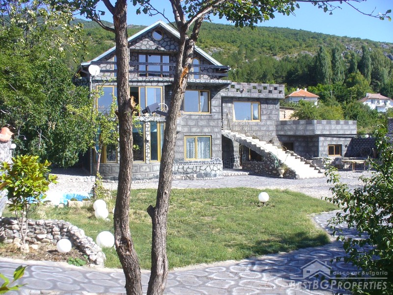 Luxury house for sale in the Mountains