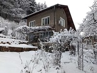 Mountain house for sale near Pernik