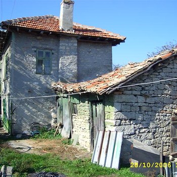La casa vecchia richiedendo i rinnovamenti