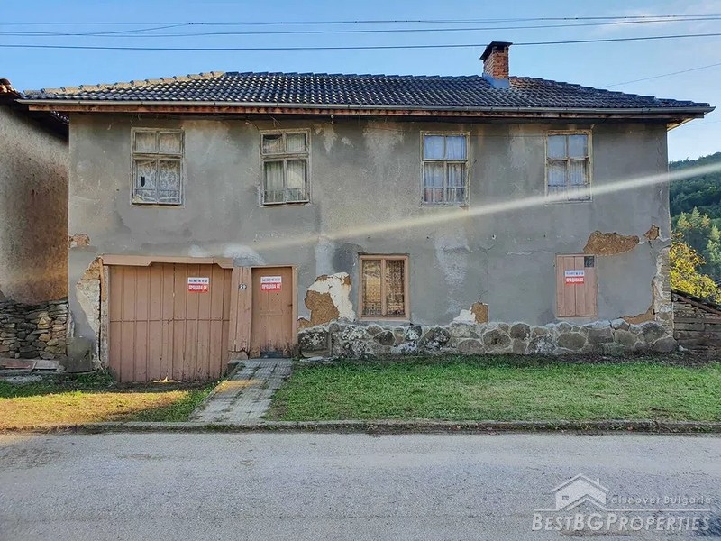 Old house for sale in the mountains close to Troyan