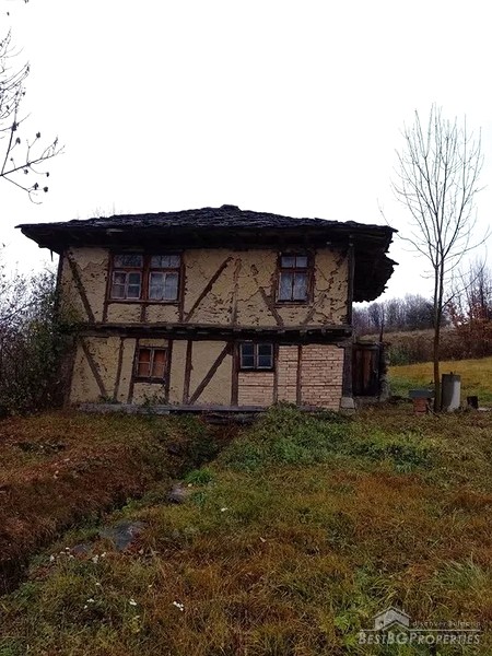 Old house for sale in the mountains near Apriltsi