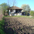 Casa bello di un piano con Basement in un vicino piccolo e pacifico di villaggio Razgrad