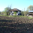Casa bello di un piano con Basement in un vicino piccolo e pacifico di villaggio Razgrad