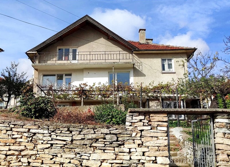Renovated house for sale in Topolovgrad
