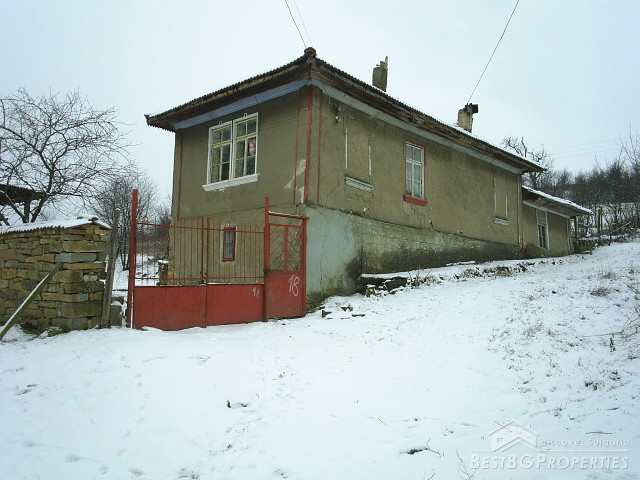 Rural House With Great Potential
