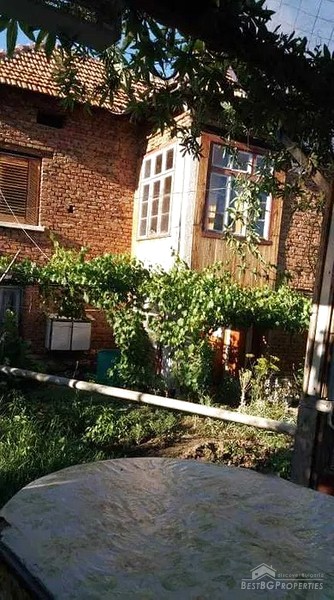 Rural house for sale near the town of Mezdra