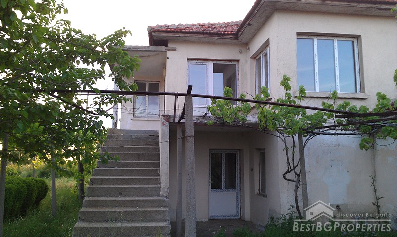 Shop and a house for sale near Karnobat