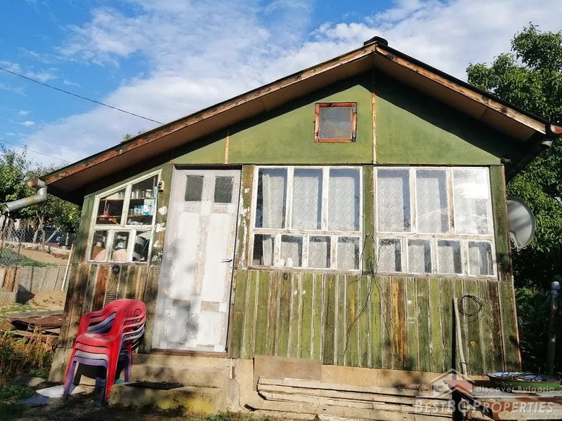 Small house with a fruit garden for sale near Hisarya