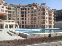 Apartments in Elenite