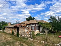 Two houses sharing a yard for sale near Dobrich