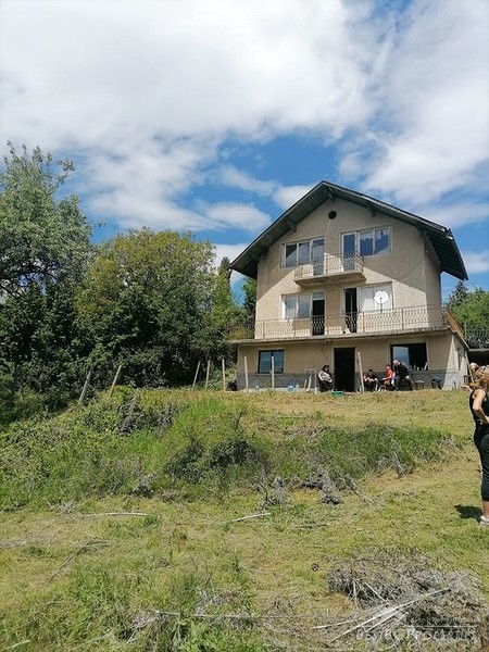 Vacation house for sale close to Dupnitsa