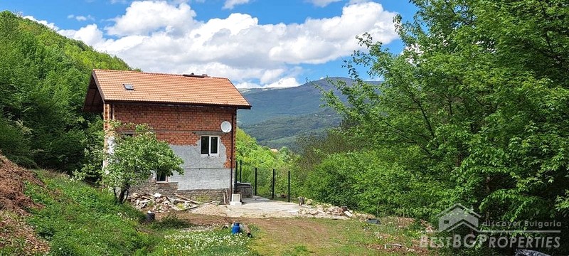 Vacation house for sale in the mountains near Svoge