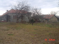 Houses in Avren