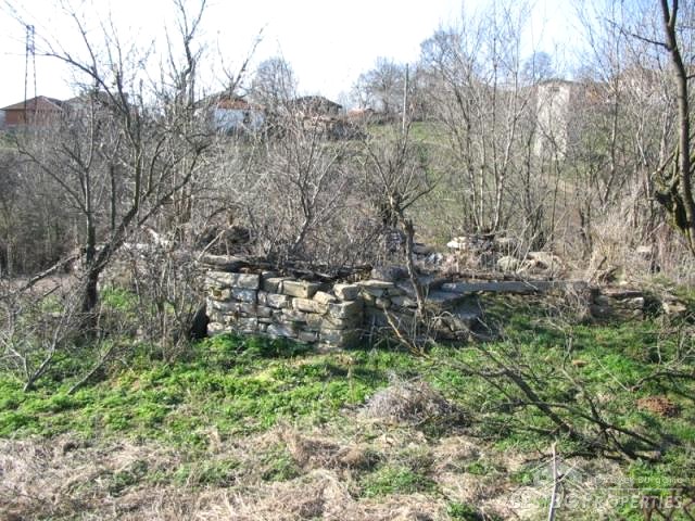 Cheap land close to the sea