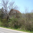 Small cottage with big garden outside the town of Ragrad
