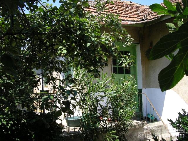 House for sale near the border