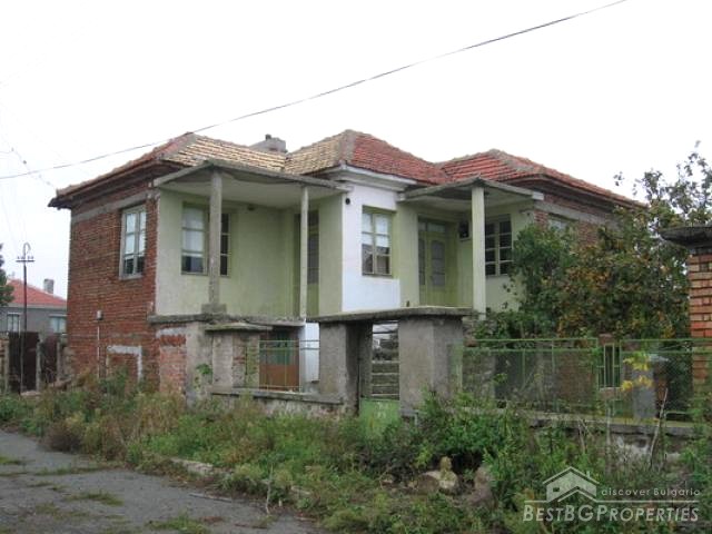 House In Good Location