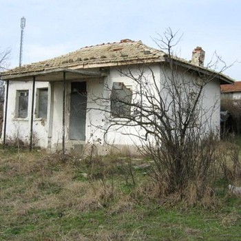 House In Pretty Village Near Karnobat