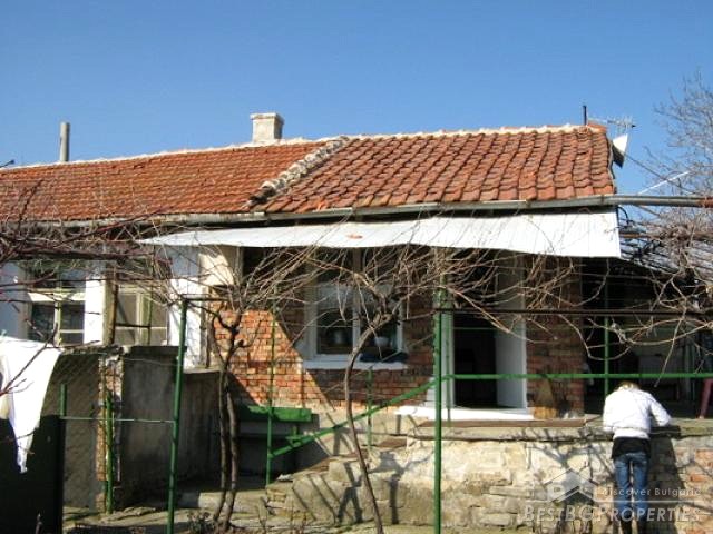 House With 3000 Sq M Garden