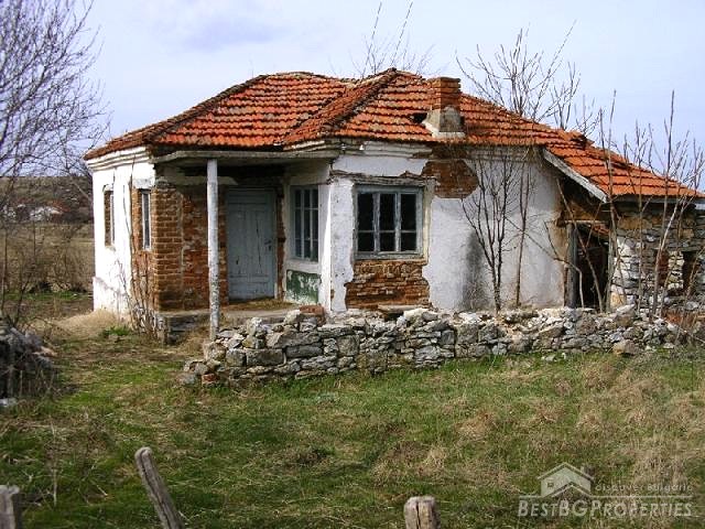 House for sale near river