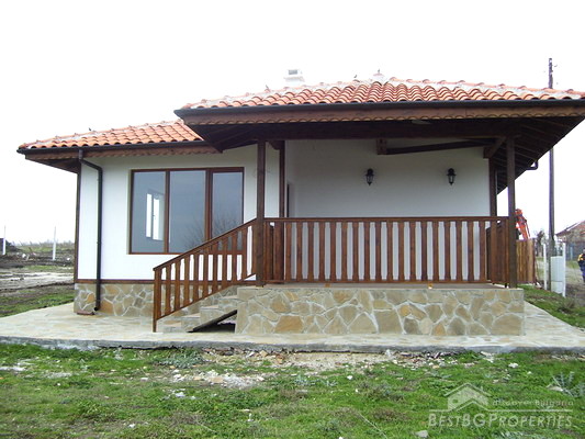 New 1-storey houses for sale near the sea