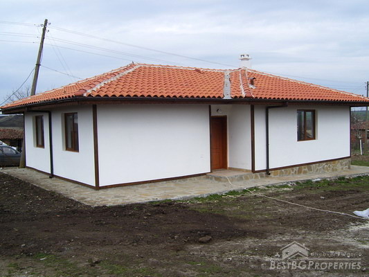 New 1-storey houses for sale near the sea