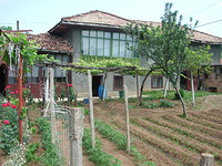 Houses in Shoumen