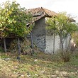 Old house with big land near Sandanski