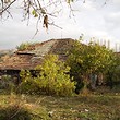 Old house with big land near Sandanski