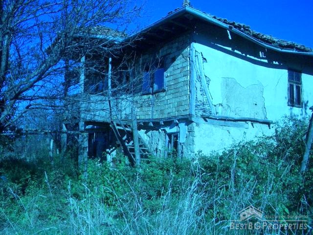 Old house for sale in the mountains